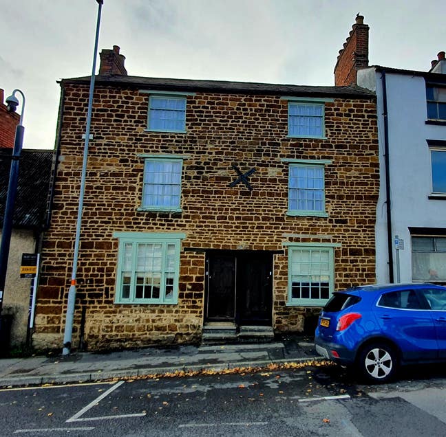 Single Room in Mini HMO (3b) Main Photo