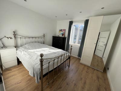 Spacious Double room with all bills included &pound;900 Main Photo