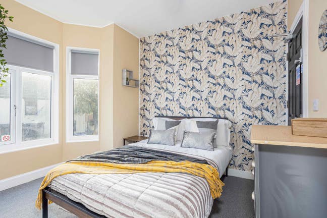 Two En-Suite Double Room, Church Road, Nuneaton Main Photo