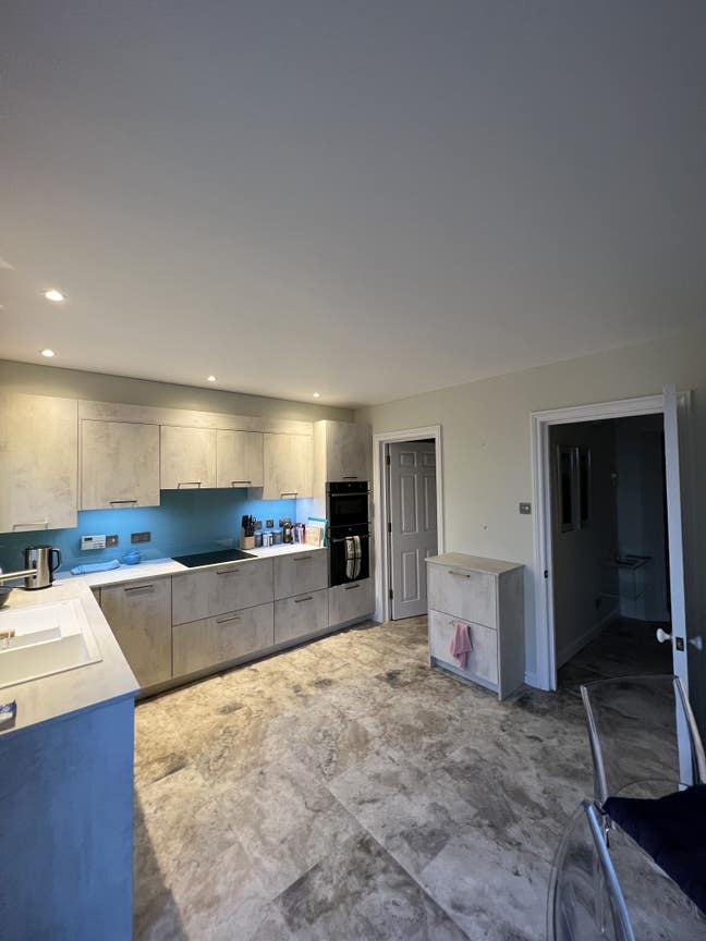 Ensuite Double Room In Modern Town House Main Photo