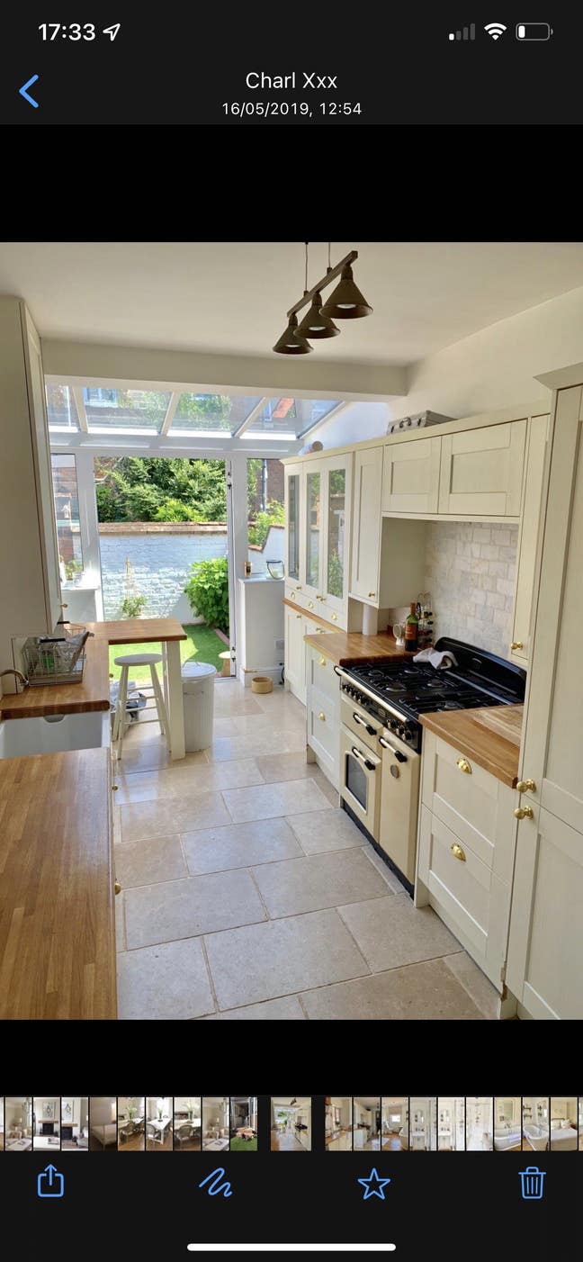 Master bedroom in stunning house,  Town centre Main Photo