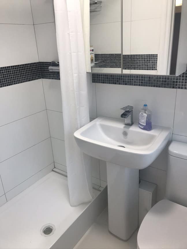  Woman friendly houseshare, 2 en-suites Main Photo
