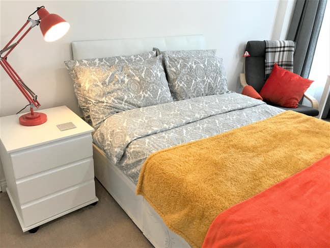 Immaculate with Ensuite Bills&Fibre inc £162 pw Main Photo