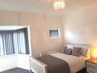 ** New Luxury Modern En Suite - No Bills To Pay! Main Photo