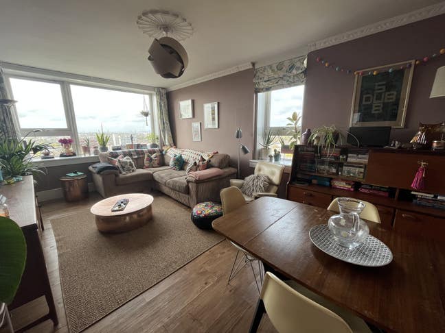 Double Room in Furnished Female Flat Share  Main Photo