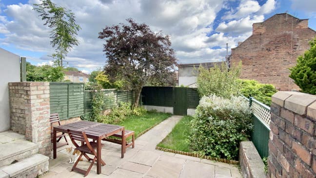 Large double | Couples welcome | Ensuite Main Photo