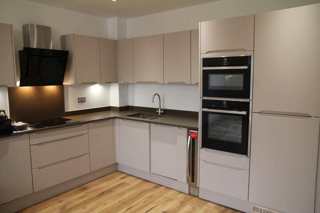 Large one bed flat in central Bristol Main Photo