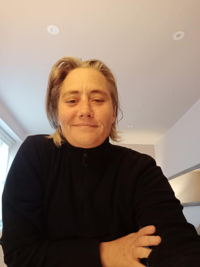 Hi,. I'm looking for a room close to undergro... Main Photo