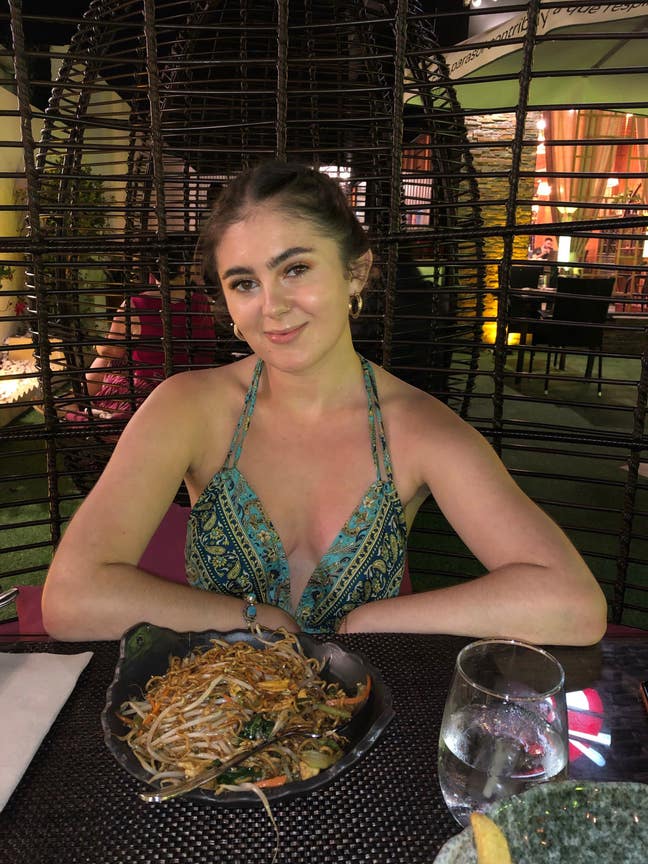 hii looking for a room - flexible move in date!🥰 Main Photo