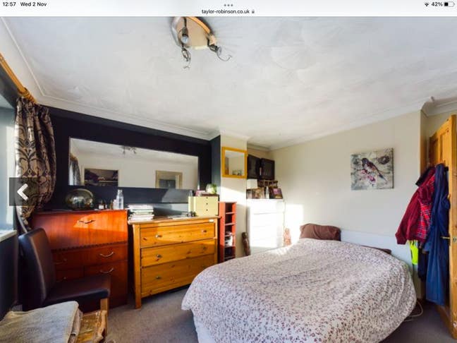 Double room in clean and friendly house Main Photo