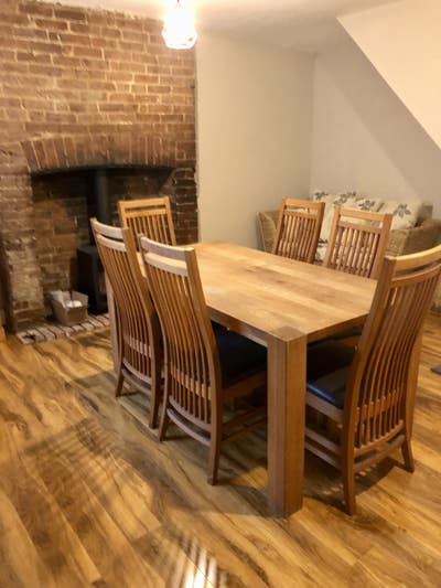 Newly refurbed house 2 min walk to train station Main Photo