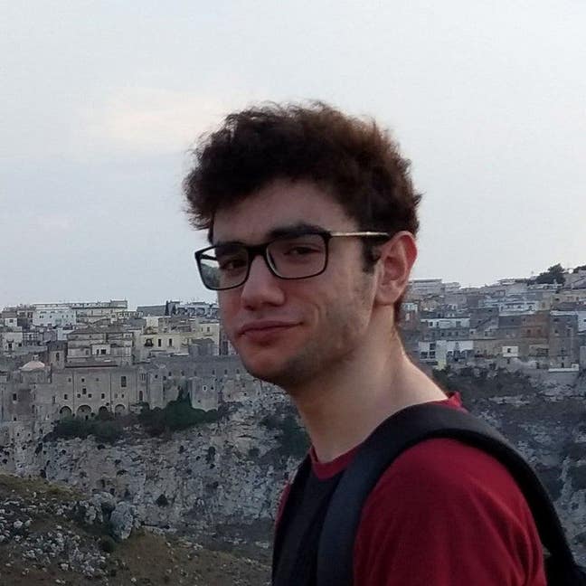 3rd year PhD student looking for a room Main Photo