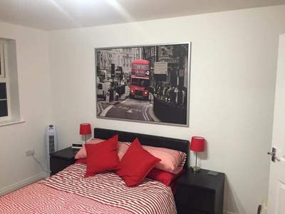 Large Double Room, Own Bathroom Main Photo