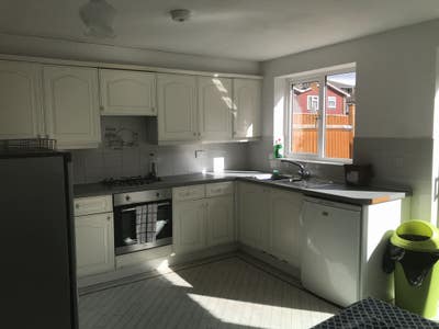 Double room in house share! Main Photo