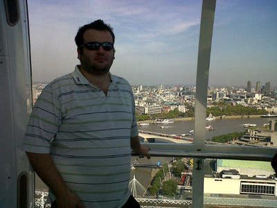 room needed travel distance to north greenwich Main Photo