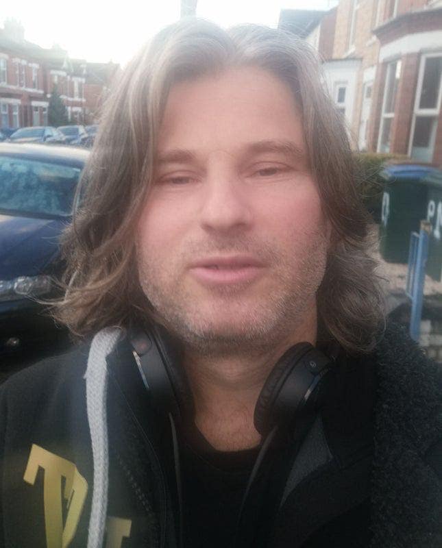 Looking to buddy or share in Coventry area  Main Photo
