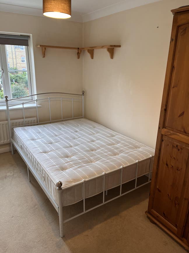 Double room in modern house Main Photo