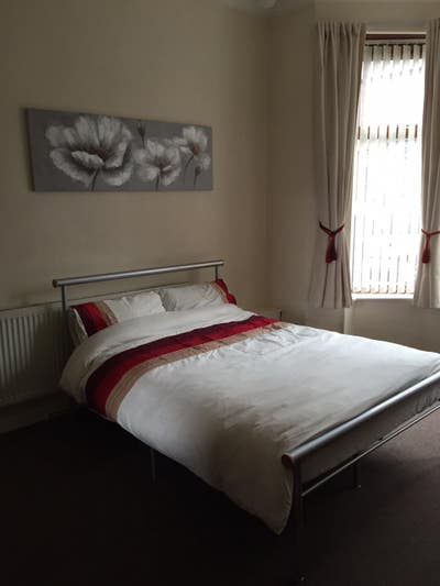 Rooms available in friendly shared house Main Photo