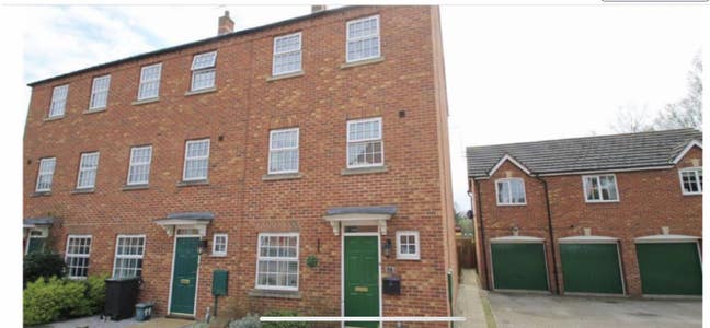 Large double room - nil deposit scheme Main Photo