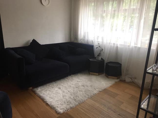 Double room in lovely flat - bills included  Main Photo