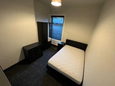 Ensuite Rooms from &pound;505pcm/115pwinc All Bills    Main Photo