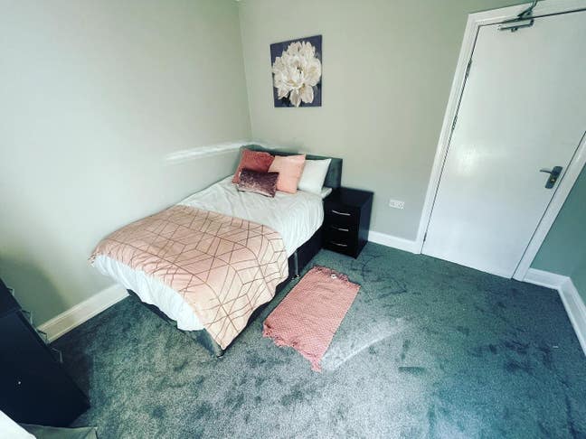 Stylish 6 Bed Home in Ruislip (High Street) Main Photo