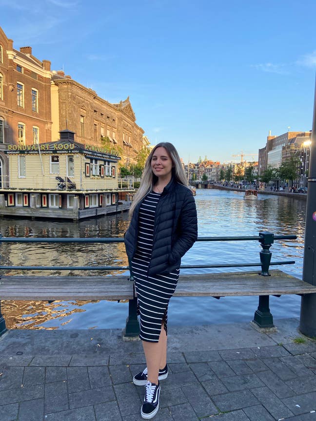 Lucie, 32, head of e-commerce for a wellness ... Main Photo