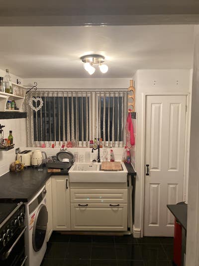 Double - Room in recently renovated Flat Main Photo