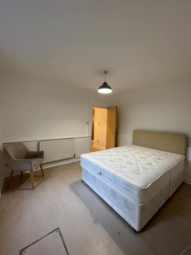 1 Bedroom flat - Central Plymouth  Main Photo