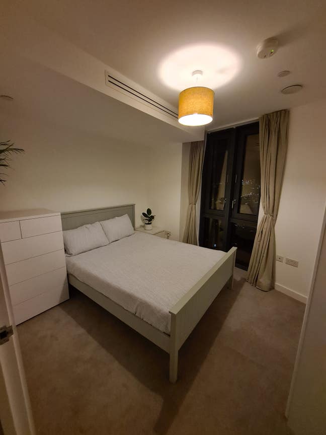 Ensuite Double Bedroom in a Stunning Penthouse Main Photo