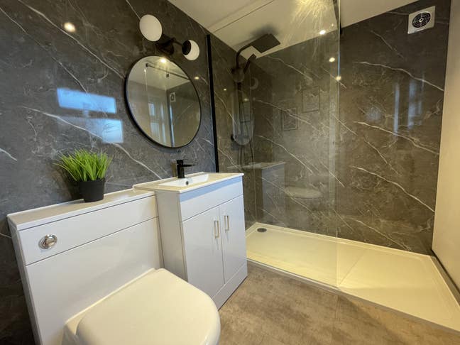 Outstanding, "High End "House Renovation.... Main Photo