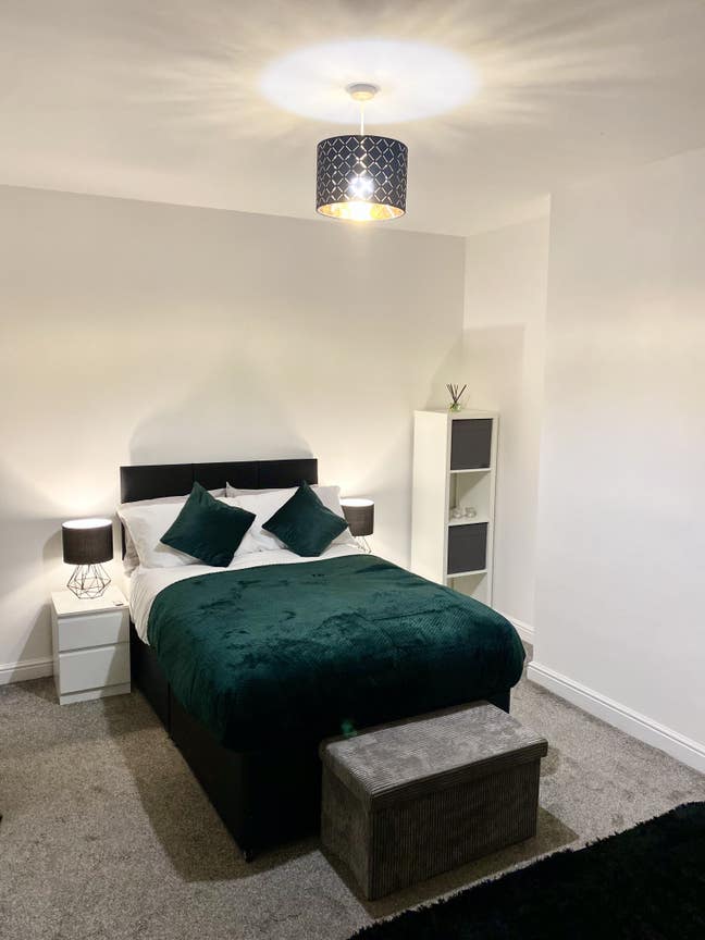 Luxury Room in Prime Location!  Main Photo