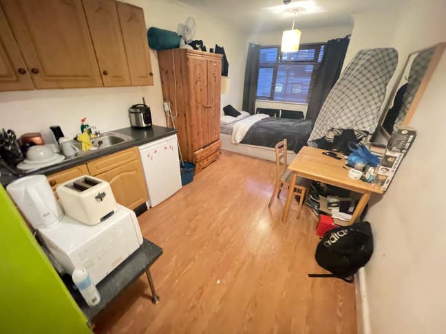 Very nice self contained studio flat for rent Main Photo