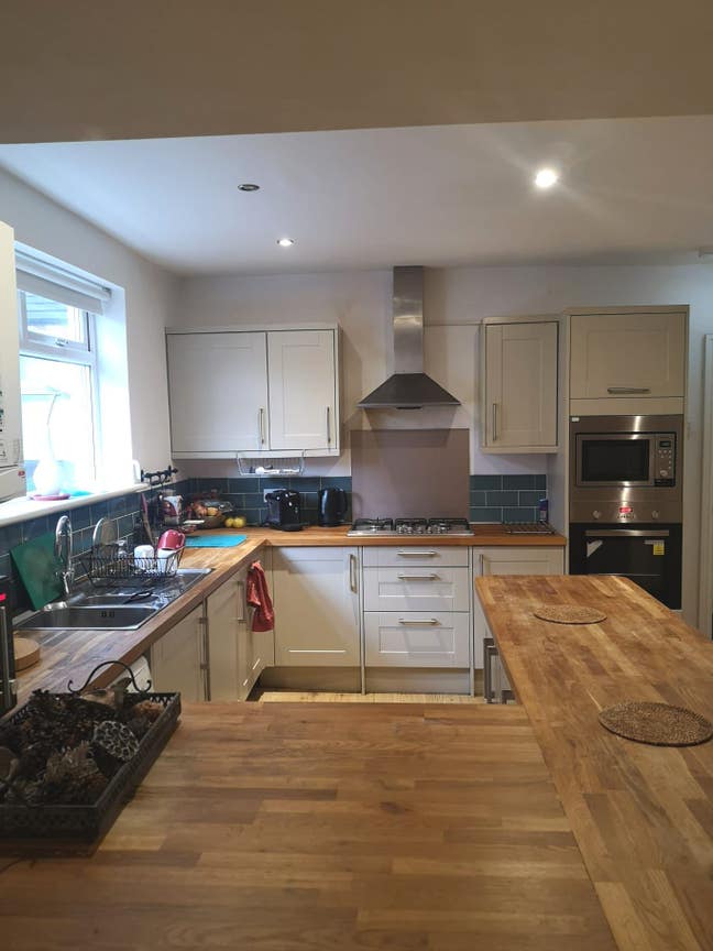 🏡 Great room – Enjoy 50% Off Your First Month  Main Photo