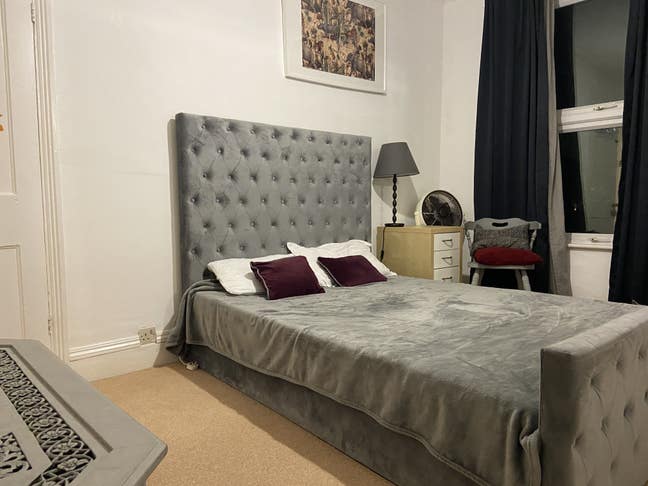 Double room spacious in Mitcham by Figgs Marsh  Main Photo