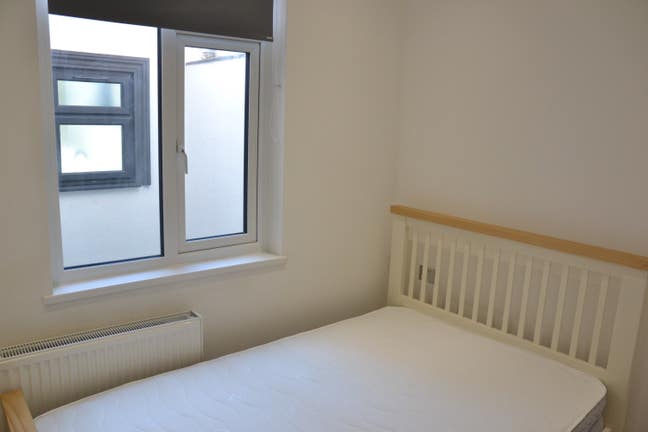 Single en-suite room  Main Photo