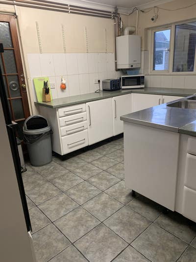 1 double room  in house share £160 per week   Main Photo