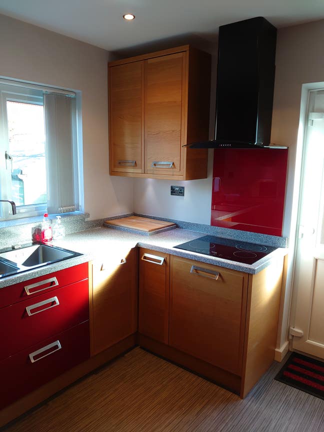 Single room in house share Main Photo