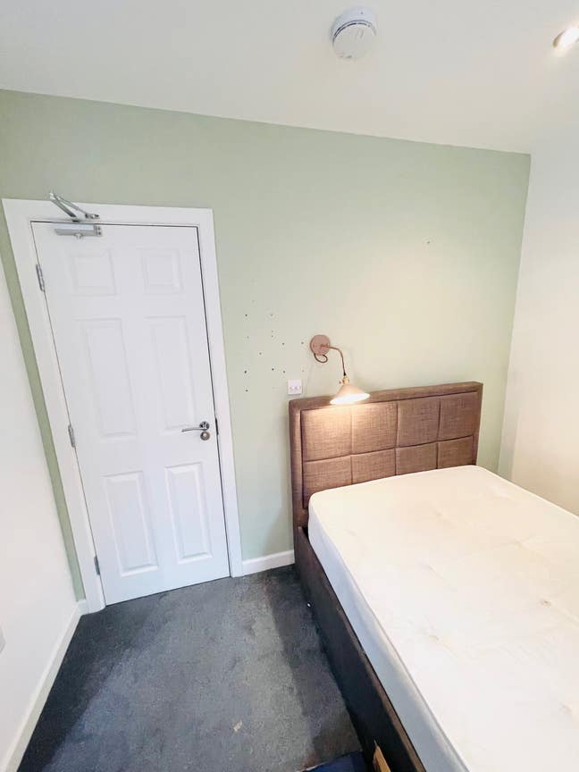 En Suite Double Room in Friendly House - £625 Main Photo