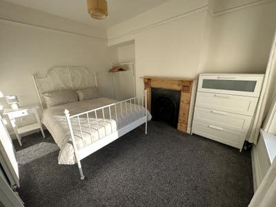 Double Room For Rent Main Photo