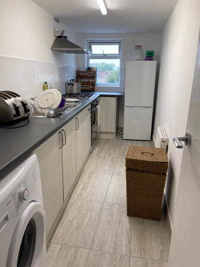 Double Room Available Immediately  Main Photo