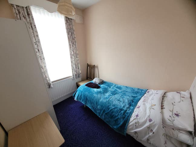 Coventry Hospital UHCW under 20 min walk CV2  Main Photo