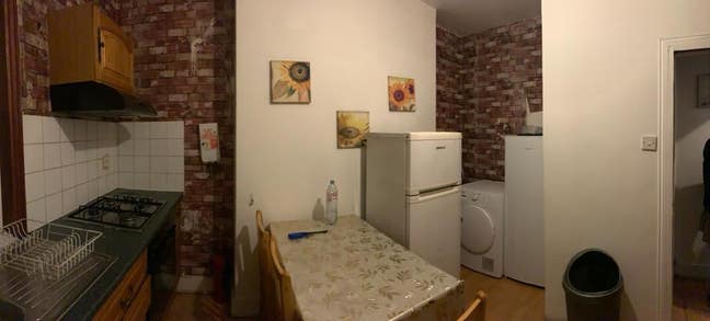 8 bedrooms for rent  Main Photo