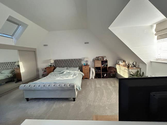 Large double, En Suite Room, in Andover Main Photo