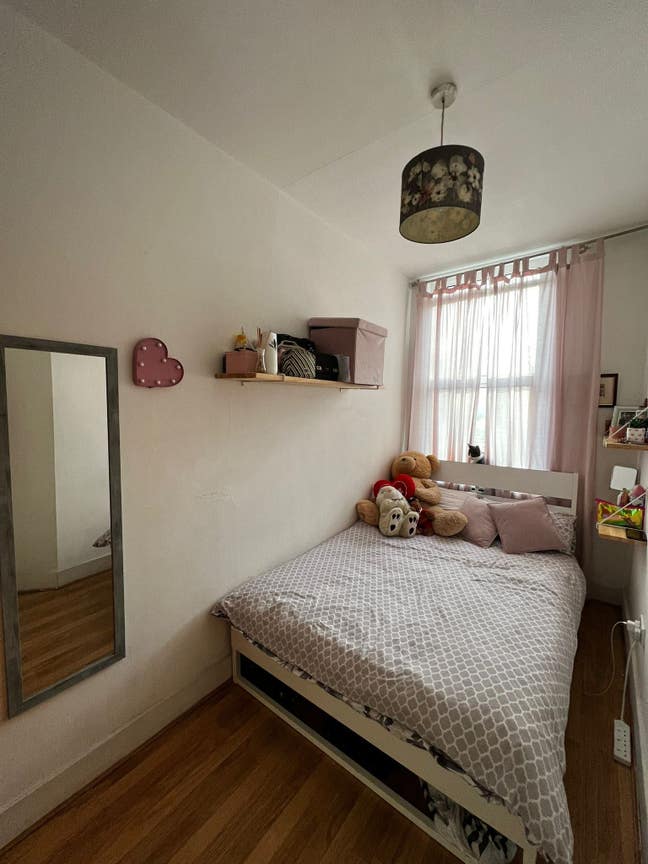 Room available  Main Photo