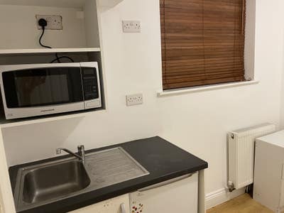 Single room available, bills included NW2 Main Photo