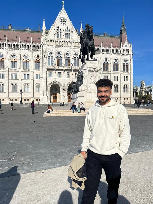 28 year old professional looking for a double room Main Photo