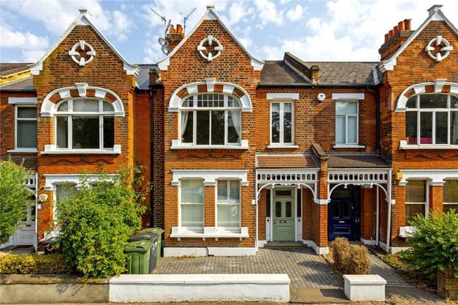 **New** Stunning Double  in Garden Flat (Inc Bills Main Photo