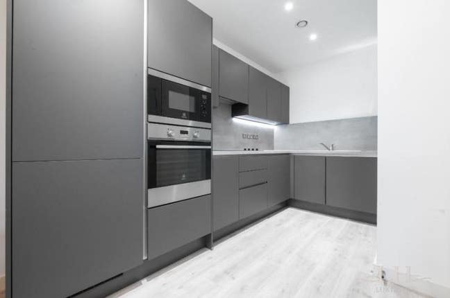 Fully Furnished Room Available Rent Main Photo