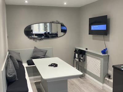 North West London - Newly Refurbished Room Main Photo